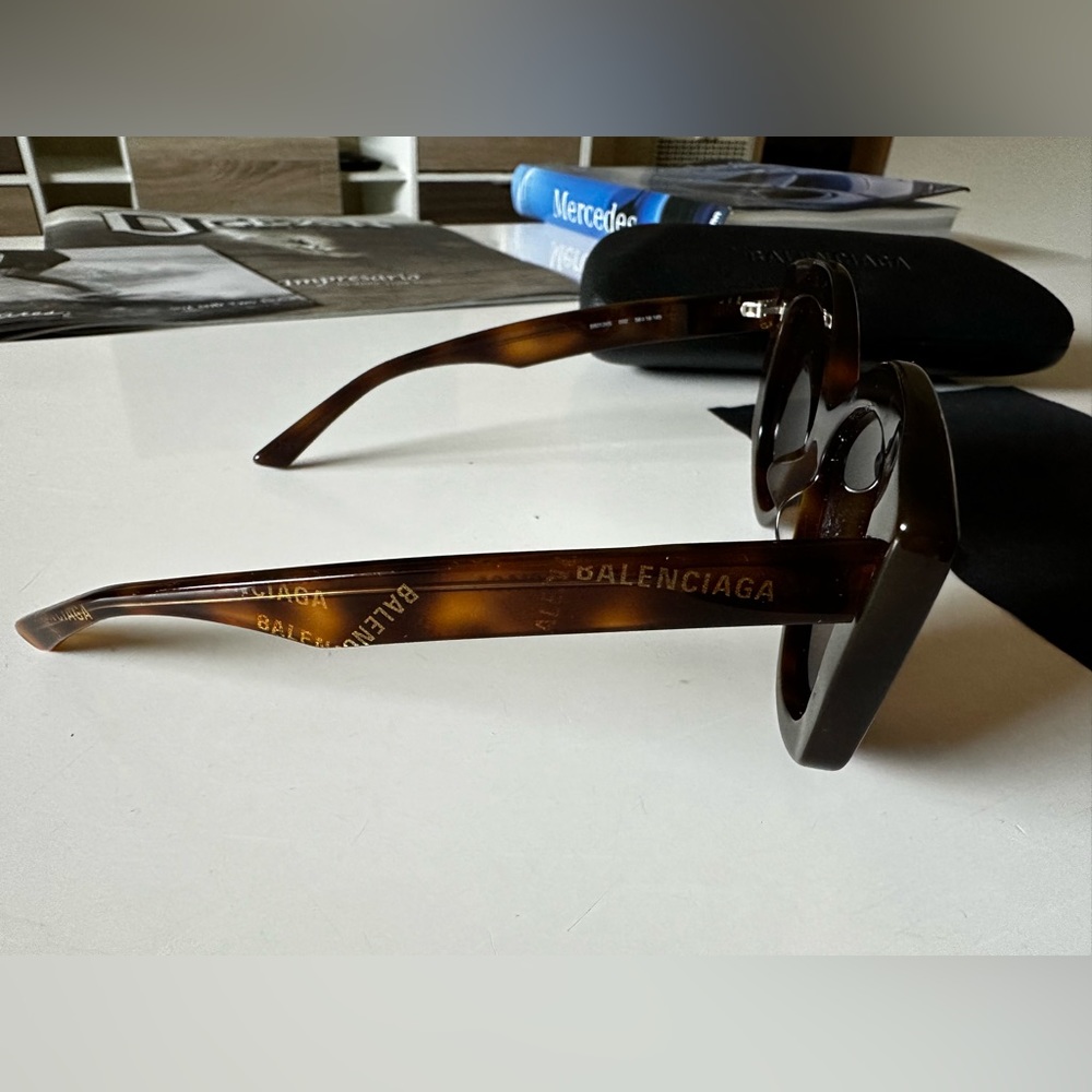 Balenciaga authentic sunglasses - Picture 5 of 9